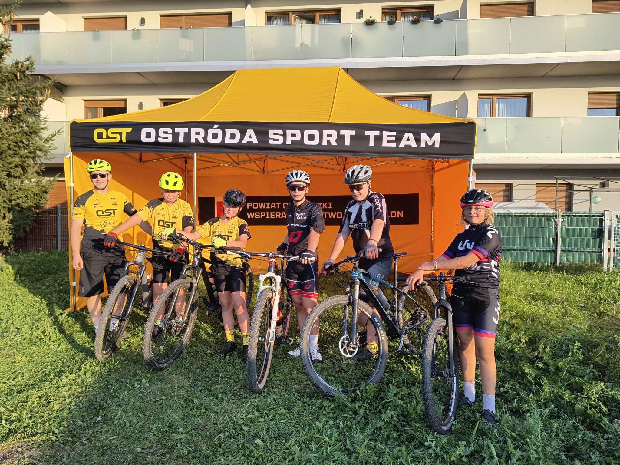 team_image_4